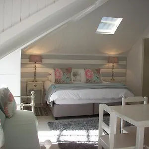  Guest house Ascot Place South Africa